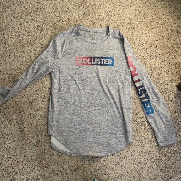 Multiple -Hollister shirt and long sleeve bundle - Picture 3 of 6